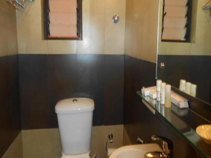 Treebo Trend Hotel Relax Inn Калькутта Экстерьер фото